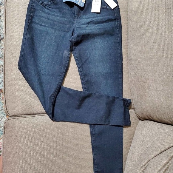 NWT Democracy Women's Absolution Jegging - Mid Indigo Size 6 - Picture 1 of 7